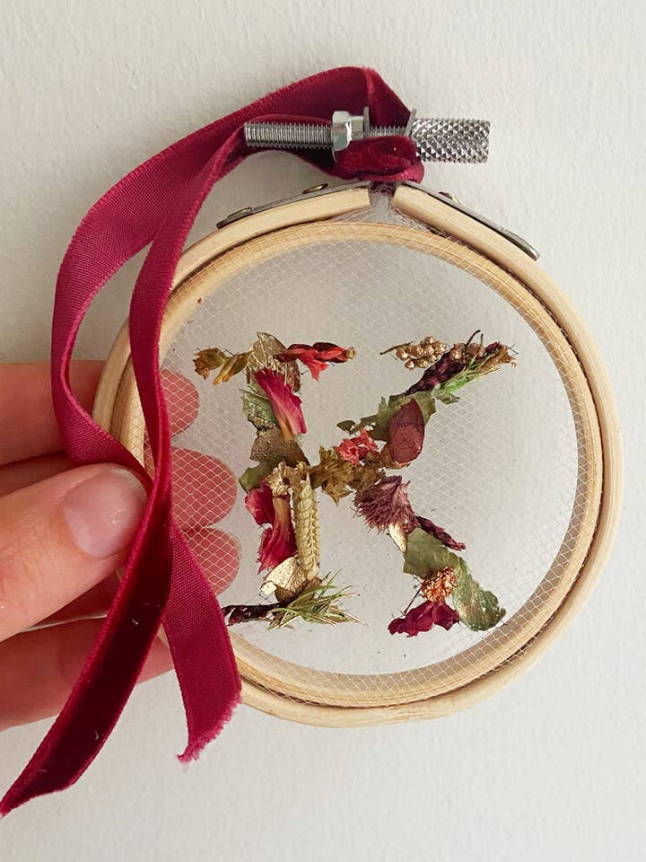 Craft Kit- Mini Festive Floral Hoop | Christmas for wholesale by Make, Do & Trend