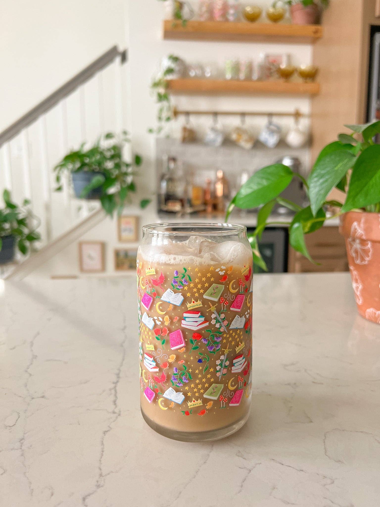 Hart and Flora Shop – wholesale Drinking glass/cup – 16oz Fantasy Book Glass1