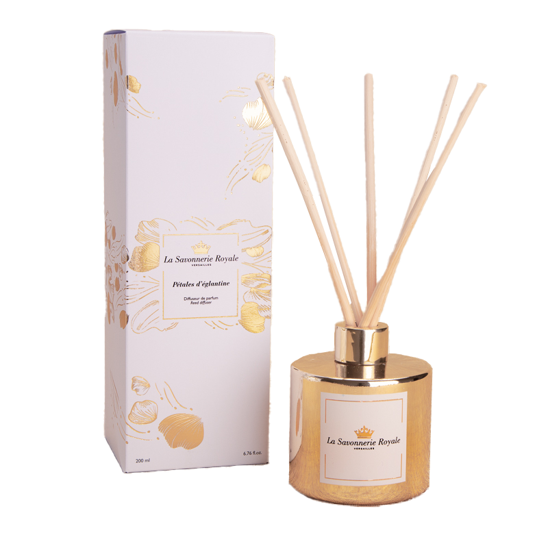 White Pétales d'Églantine Reed Diffuser for wholesale on Faire3