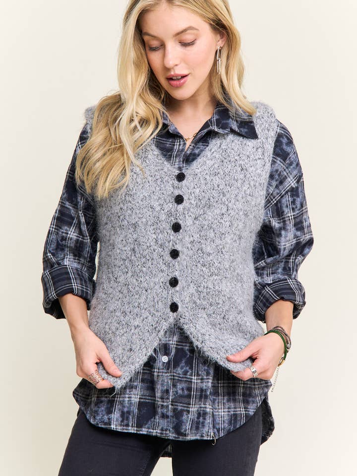 ADORA LA - Wholesale Outerwear Vest - Women's - CESW4158-BUTTON-UP FUZZY KNIT SWEATER VEST1