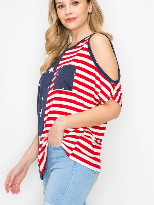 FLÅDE 10735SL524 - UDSKÆRING PÅ ÆRMESTJERNE OG STRIBET TOP for engroshandel på Faire6