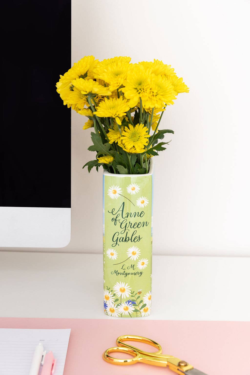 Steel Mill and Co. - Vente Vases - Grand vase à livres, Anne, la maison aux pignons verts1