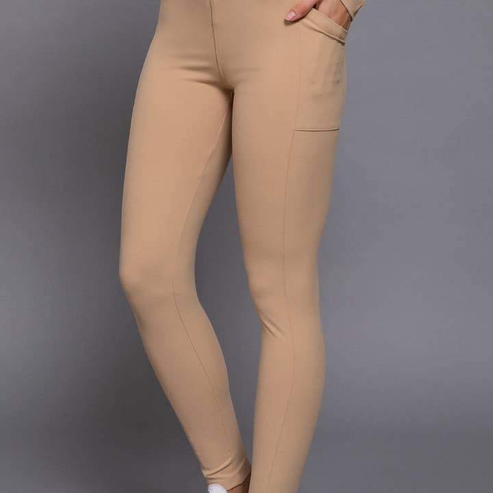 Leggings da Allenamento con Fascia in Vita e Tasca e ulteriori Risultati per abbigliamento fitness all'ingrosso. Resi gratuiti e termini di pagamento a 60 giorni su Faire in tendenza su Faire.