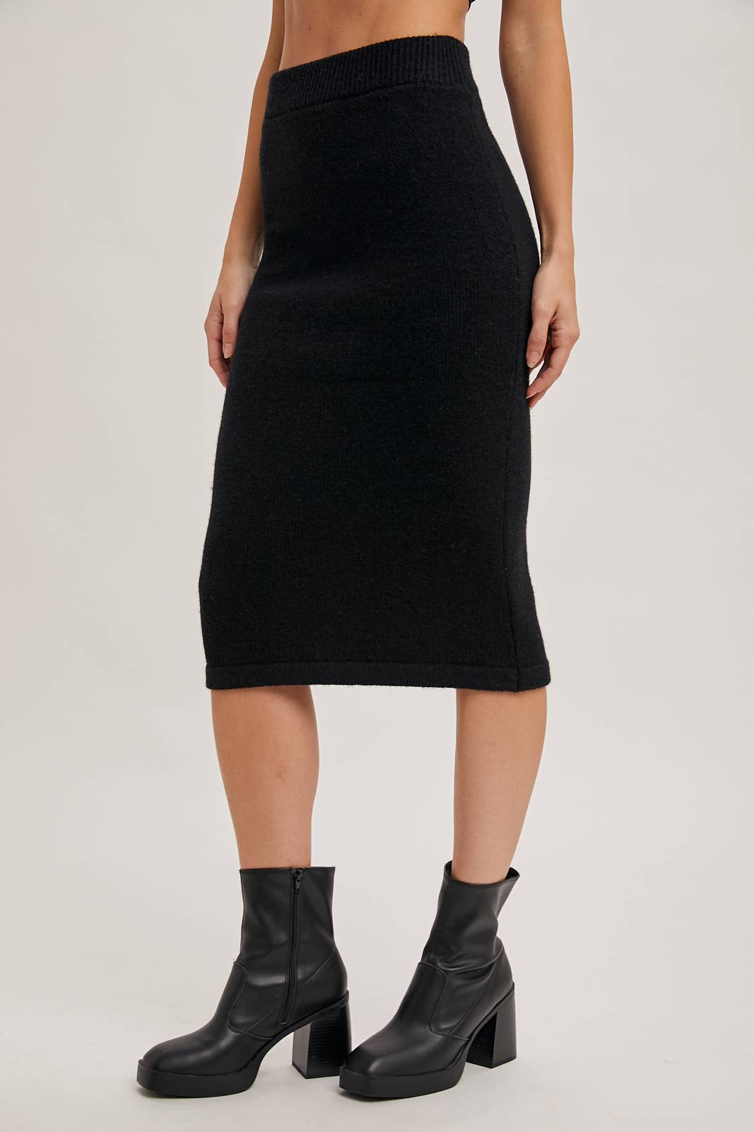 Bluivy – Großhandel Set aus Oberteil und Rock – Damen – Strick-Hoodie und Bleistiftrock Set8