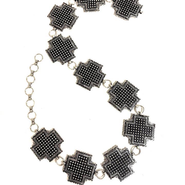 Ceinture à chaîne croisée Western Bubble - L pour la vente par Snowing West