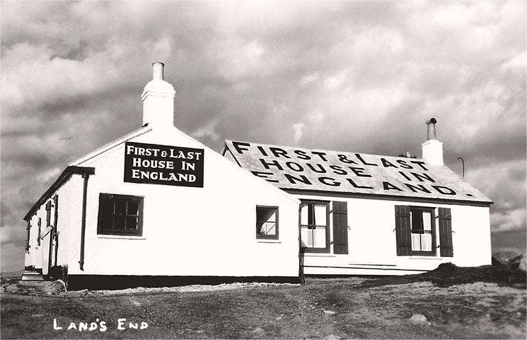 Found Image Press – wholesale Vykort – Vykort EN-213 Första & Sista Huset i England, Cornwall0