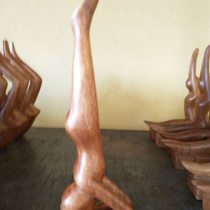 Ubud Glass – wholesale Sculpture – Hand carved Yoga pose figurine sculpture