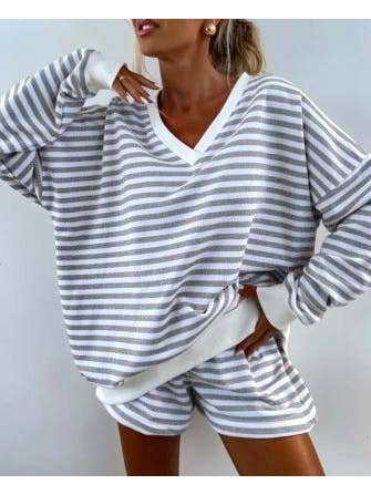 Rosa Clothing - Wholesale Lounge Set - Women's - Striped print T-shirt top & shorts loungewear set3