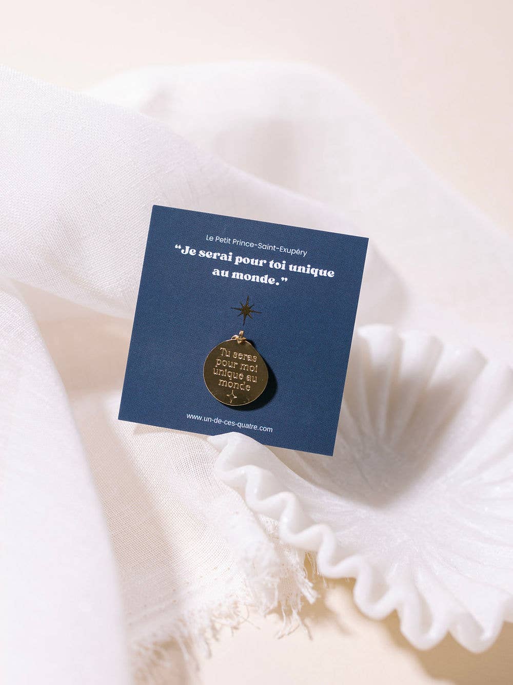 Un de ces Quatre – wholesale Individuell berlock/hänge – Hängsmycke "Unique in the world"1