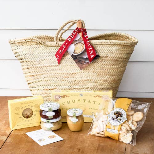 Bella Cucina – wholesale Matpresentkorg – ”O” Lista favorit Antipasti Party i en korg2