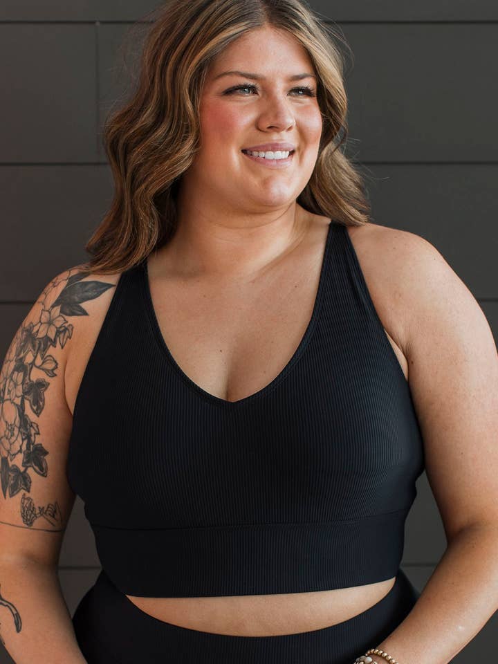 Kissed By The Sun Bikini Badtröja - Svart Ribbad för wholesale av Mack and Mal