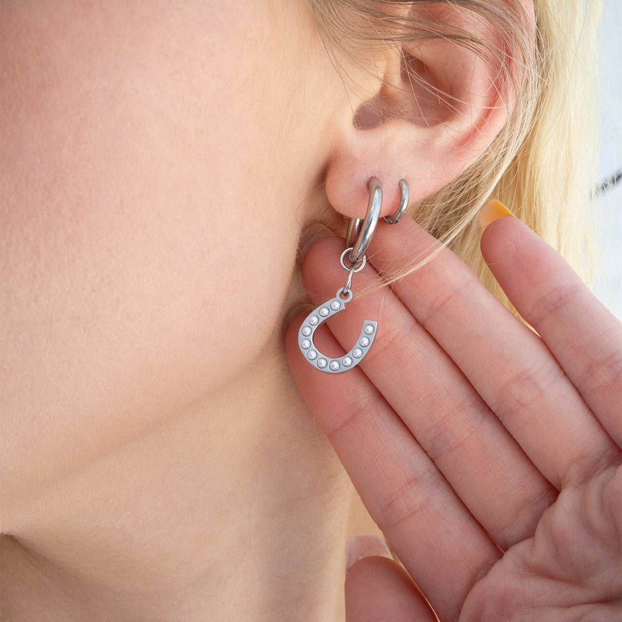 WJW - Wholesale Individual Charm/Pendant - 18K Gold PVD Stainless Steel Pearl Beaded Horseshoe Charm8