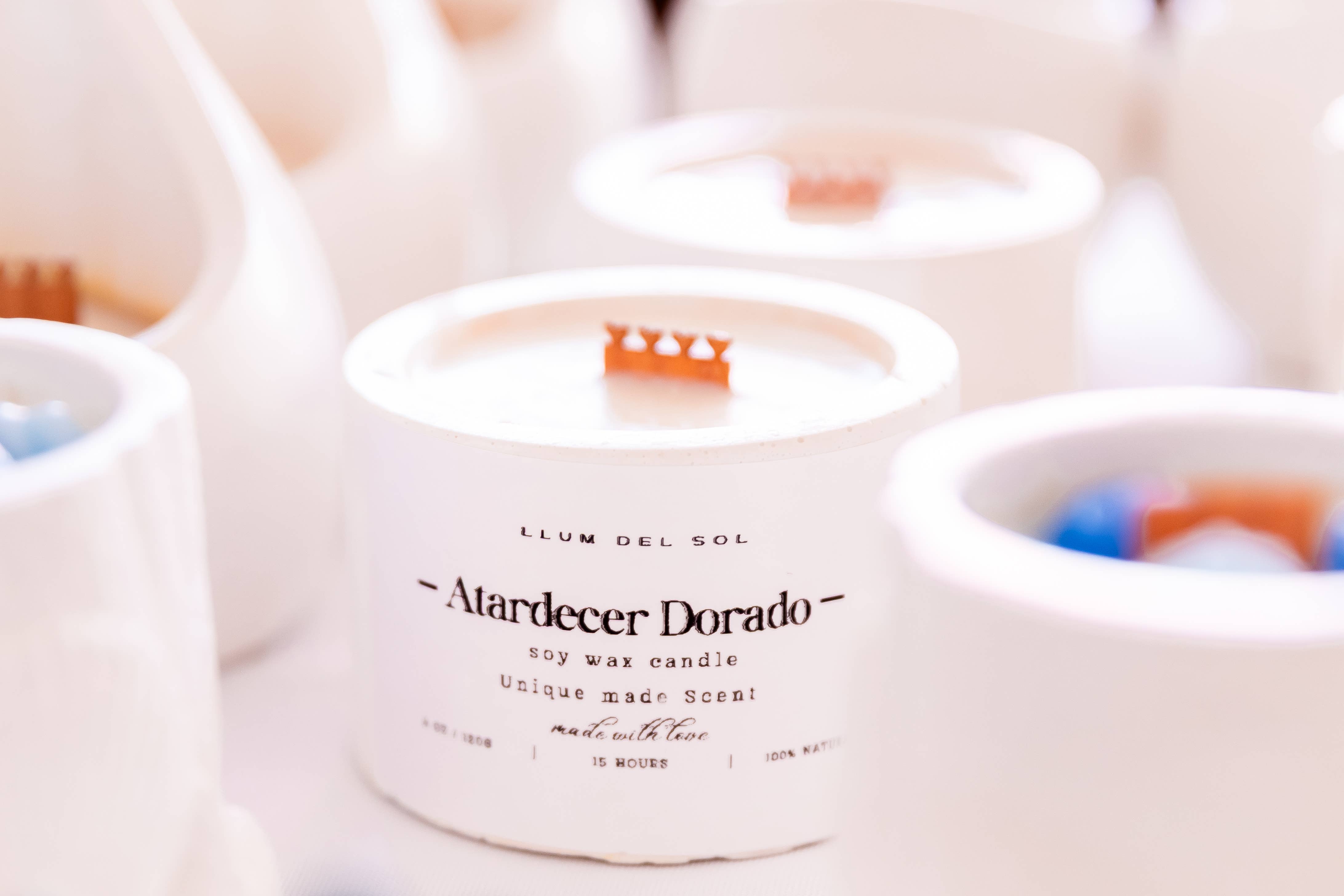 Llum del Sol - Vendita all'ingrosso Candela in vasetto - Candela in cera di soia con ambra calda, lavanda e vaniglia0