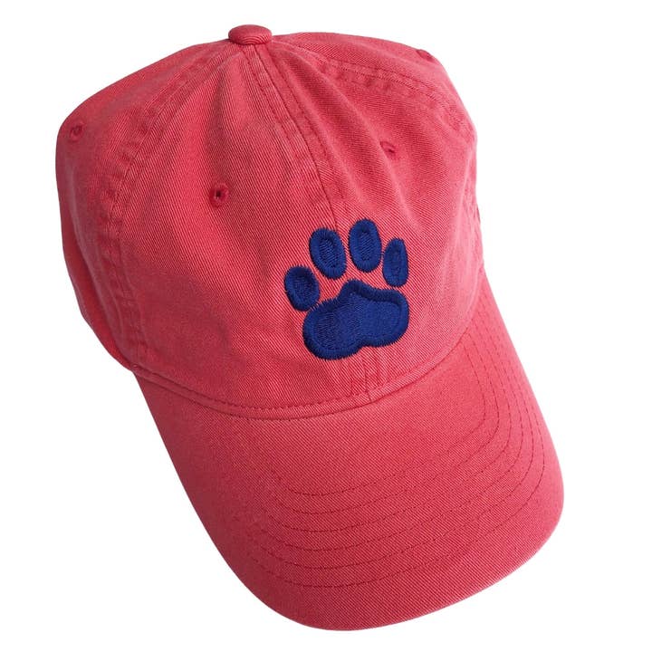 Chapeau Paw Print, Newport Red pour la vente par Chloe & Max LLC