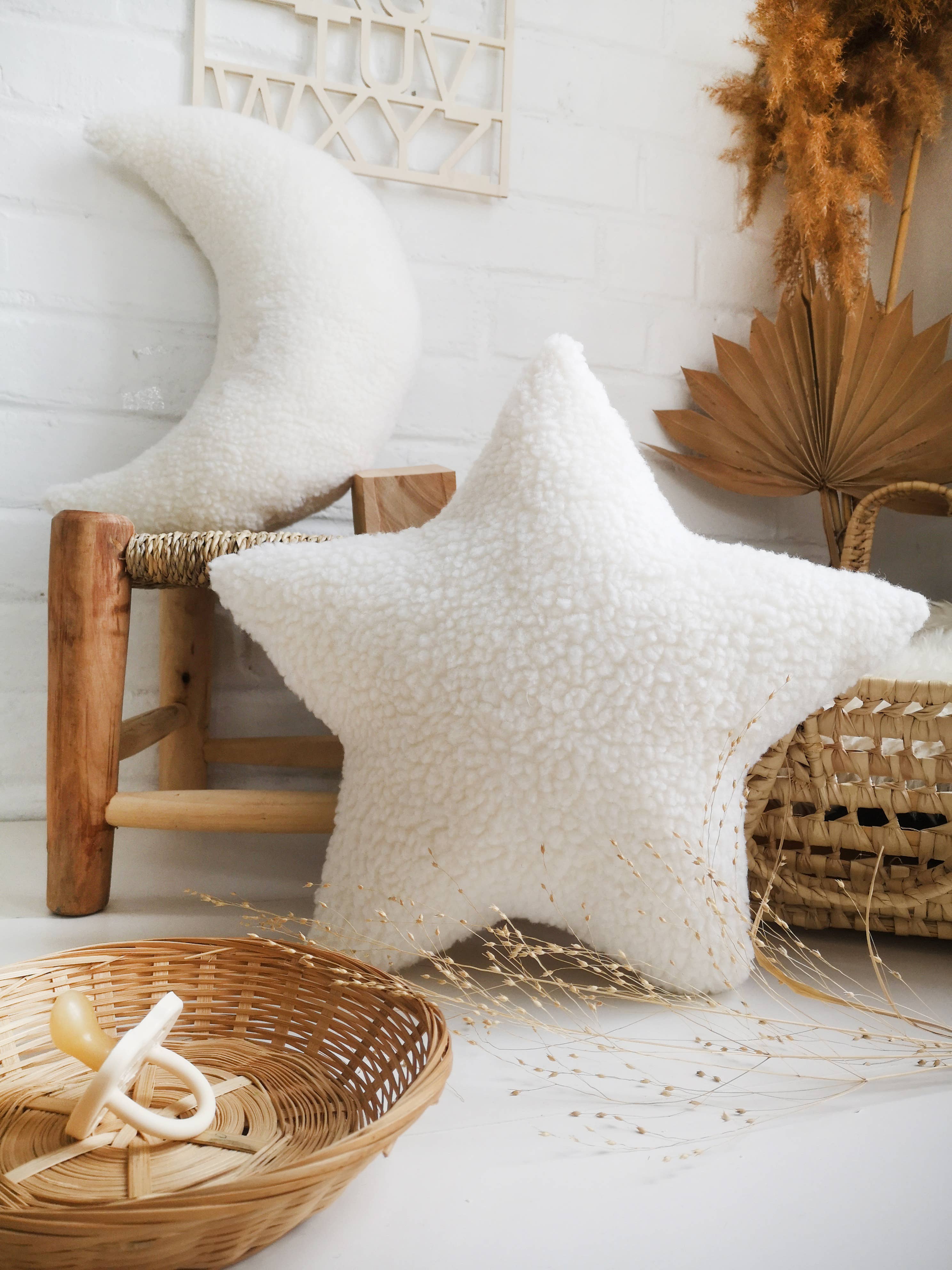 The Butter Flying – wholesale Pillow/cushion – Child & baby – Star-shaped pillow - 5 color choices0