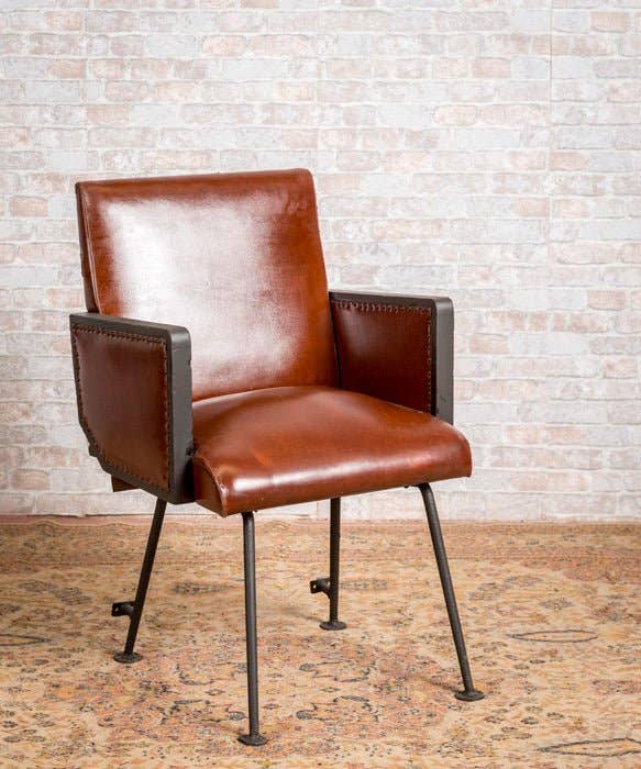 Antique Arte y Decoración - Wholesale Stoel - Antieke treinstoel1