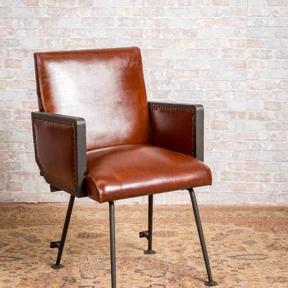 Antique Arte y Decoración - Wholesale Stoel - Antieke treinstoel1