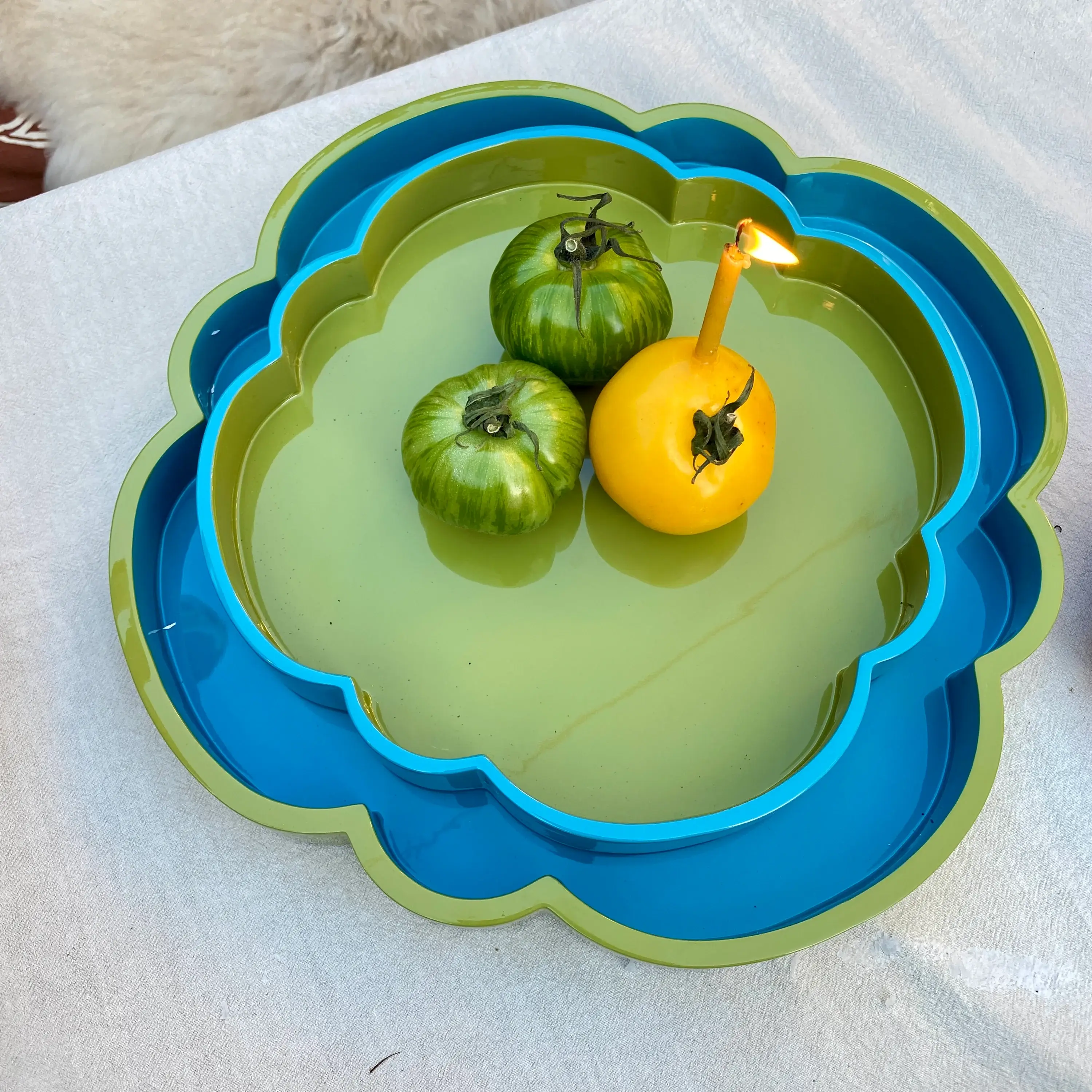 Host Home - Vente Plateaux décoratifs - PLATEAU EN LAQUE NUAGE VERT2