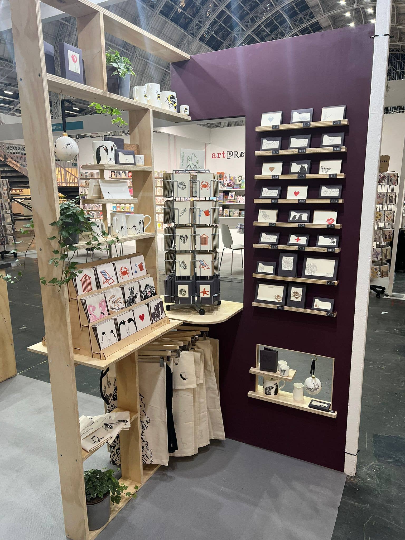 Penguin Ink – wholesale Everyday greeting card – Little Notes desk top spinner |  £18 when you fill it!1