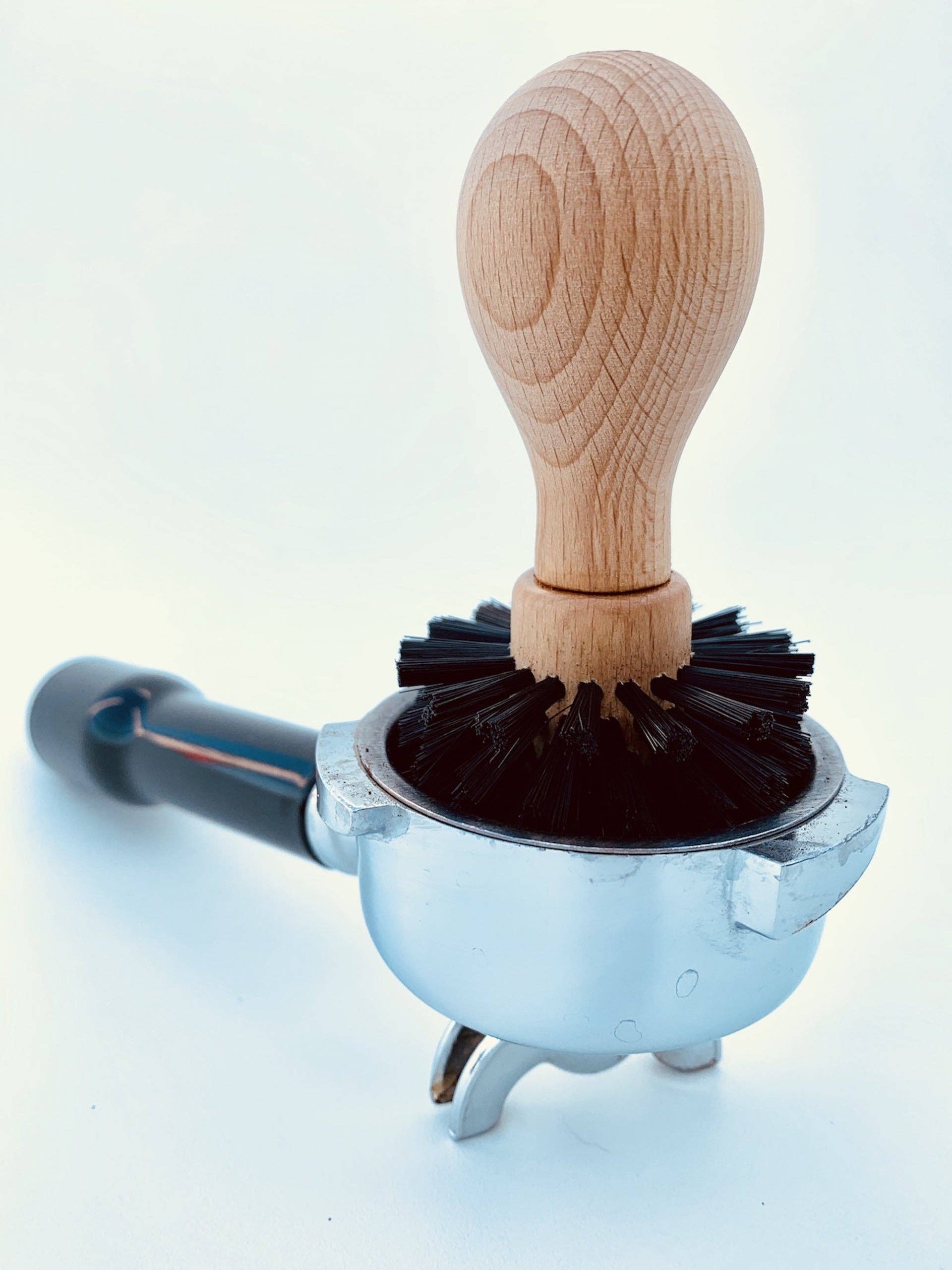 SAUBA Innovations - Wholesale Cleaning Brush - SIBO wood portafilter brush2