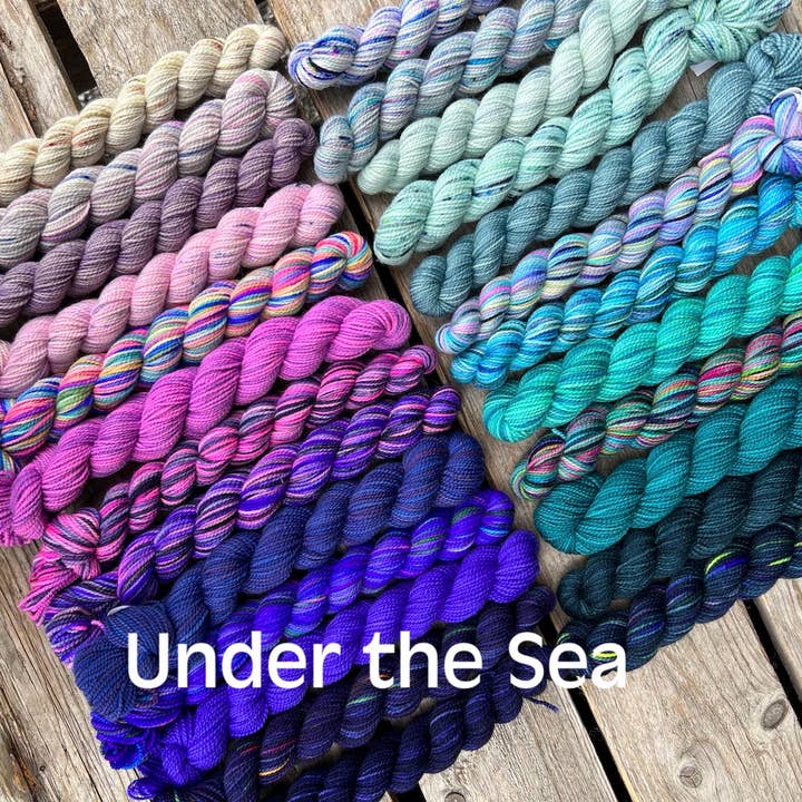 Koigu Wool Designs - Wholesale Yarn - Festive 25 day KPPPM Pencil pack16