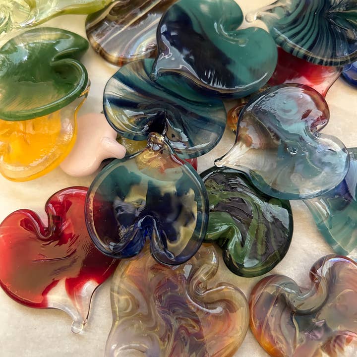 Terrapin Glass Gardens - Vente Décorations de table - Cœurs en verre sculptés à la main fabriqués aux États-Unis13