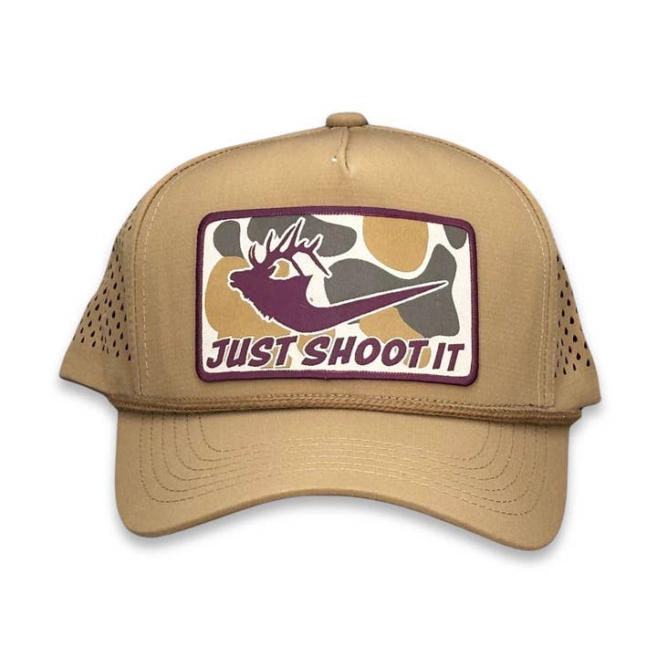 Gorra Snapback de Camuflaje de Alce con Agujeros de Láser de Caramelo Zapped para venta al por mayor de Cactus Alley Hat Co.