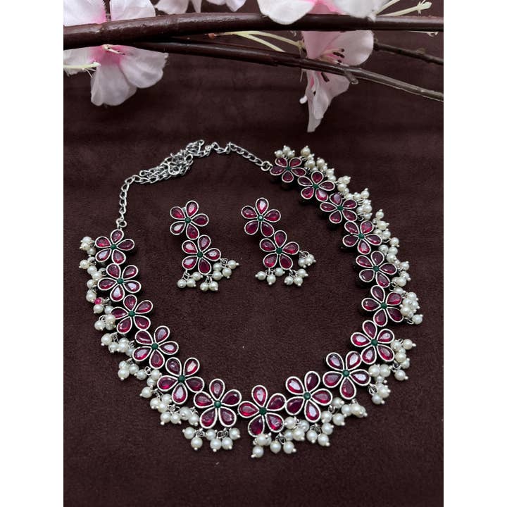 Vastrabhushan – wholesale Jewellery set – Oxidised Silver Temple Necklace with Red Stones and Pearls3