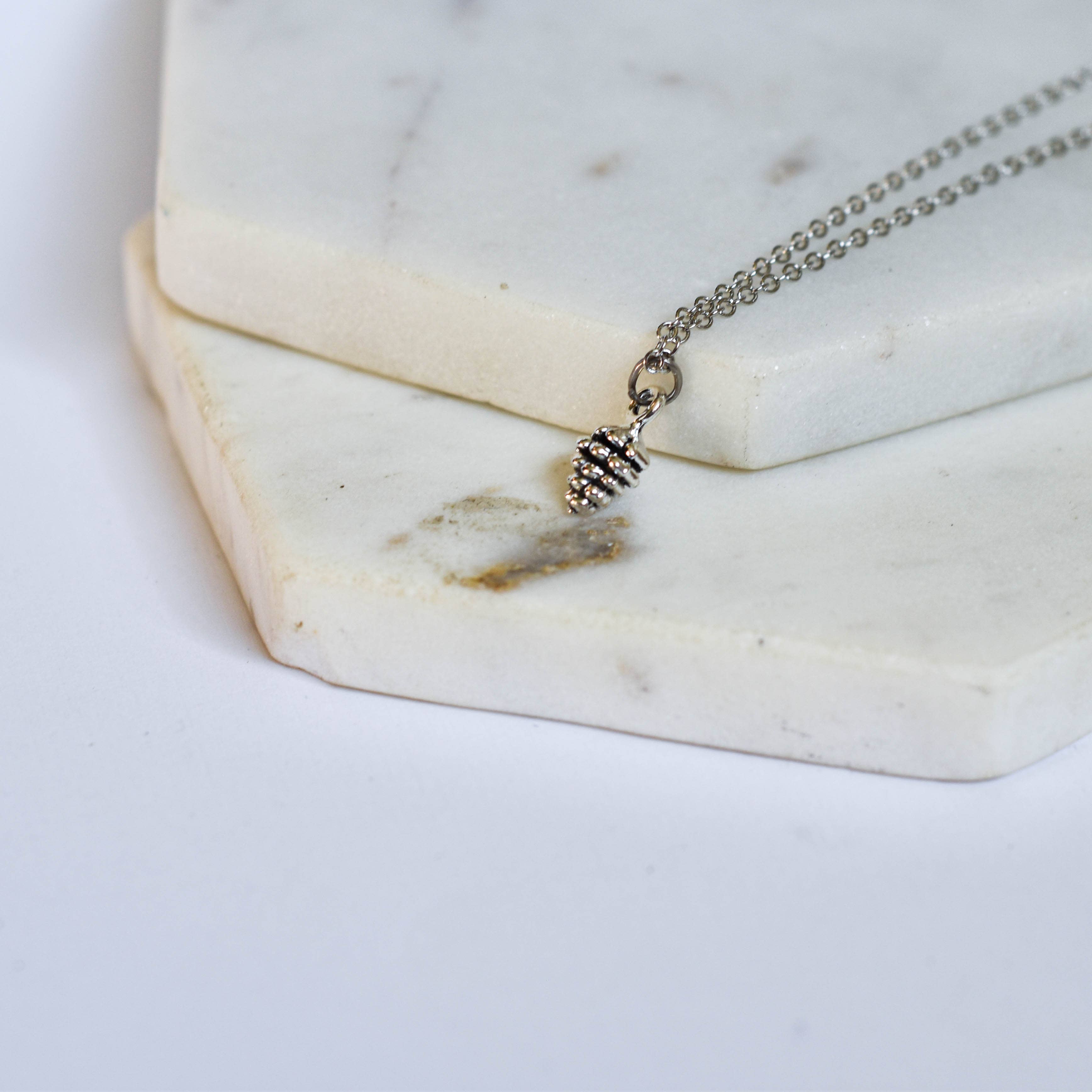 Whimsy's Jewels - Venta al por mayor Collares con colgantes/abalorios - Piña de plata1