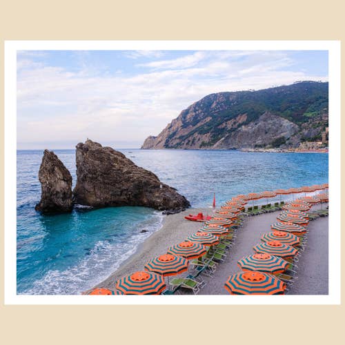 Tirage d'art italien (11x14) : Parapluies Cinque Terre N.2 pour la vente par Charlotte to Paris