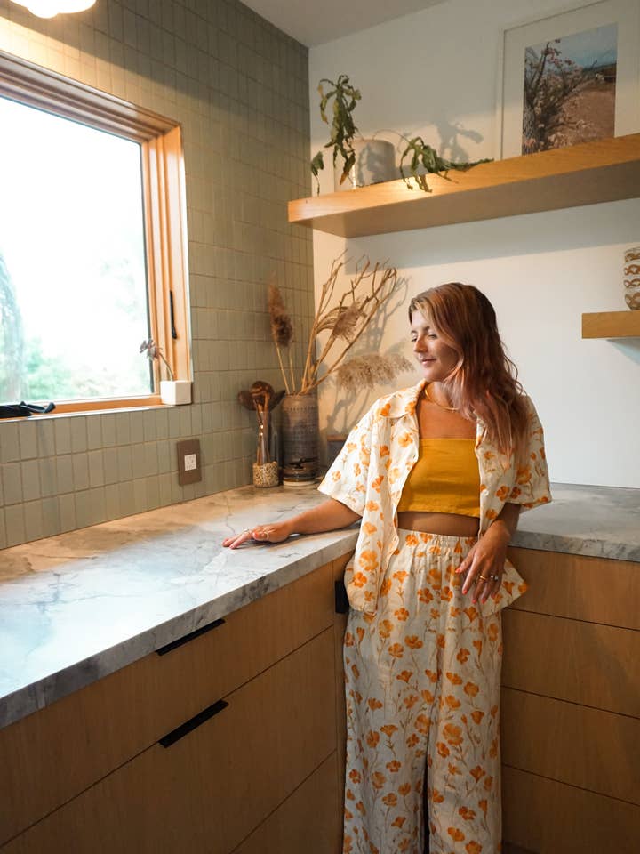 by kvp - Wholesale Button Down Shirt - Women's - Gilroy Shirt in Poppy3