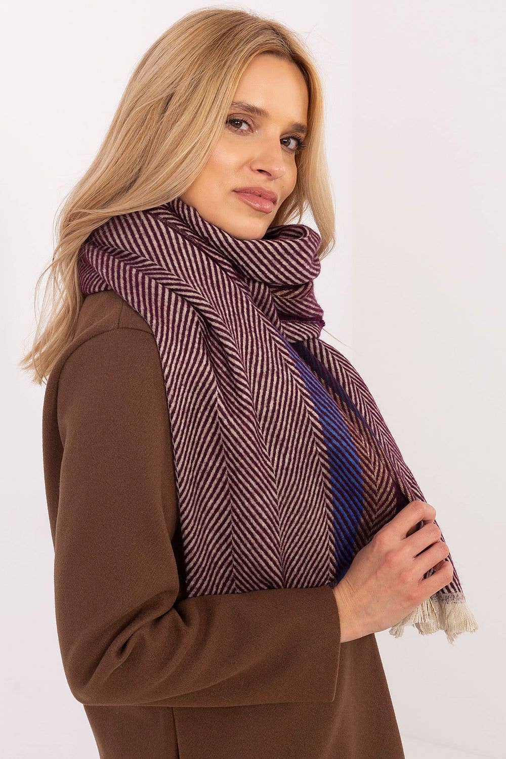 Lieber Deem Marktplatz - Wholesale Scarf - Women's - Scarf Model 206037 AT1