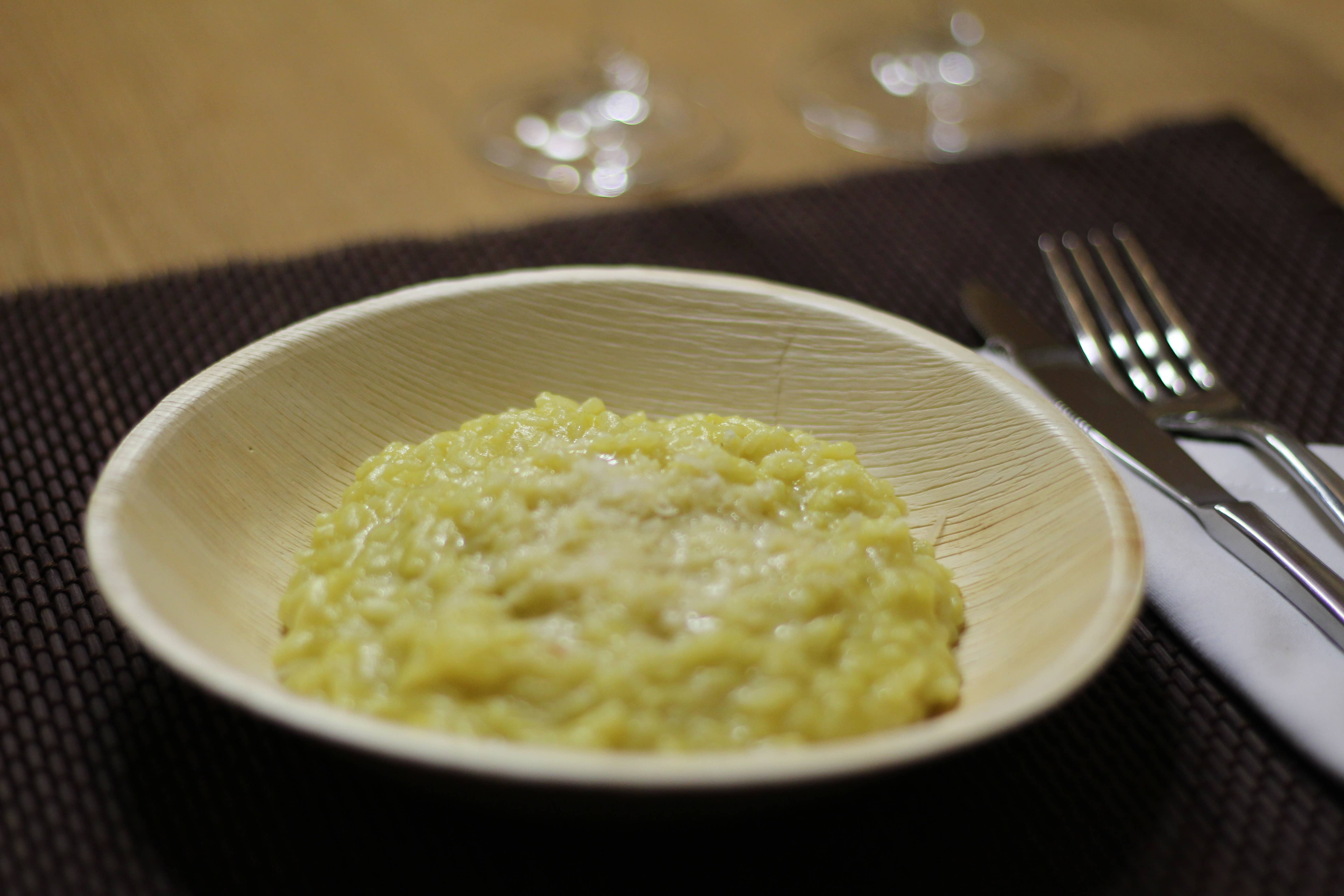 GNB S.r.l. (BioChic) - Wholesale Disposable Plate - Compostable disposable palm leaf plate Fondo 18cm7