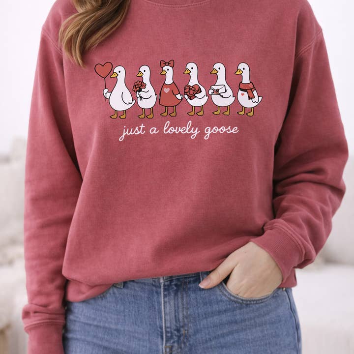 KNOTS + NOOK - Wholesale Graphic Sweatshirt - Women's - LOVELY GEESE SWEATSHIRT4
