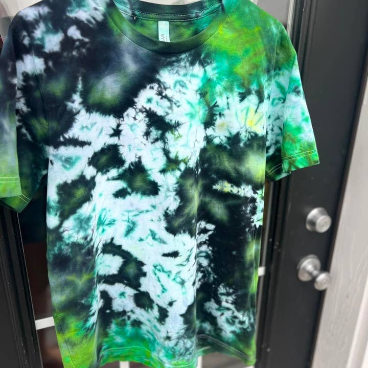 Black & Electric Green Ice Dye Blanks för wholesale av Floorboard Findings