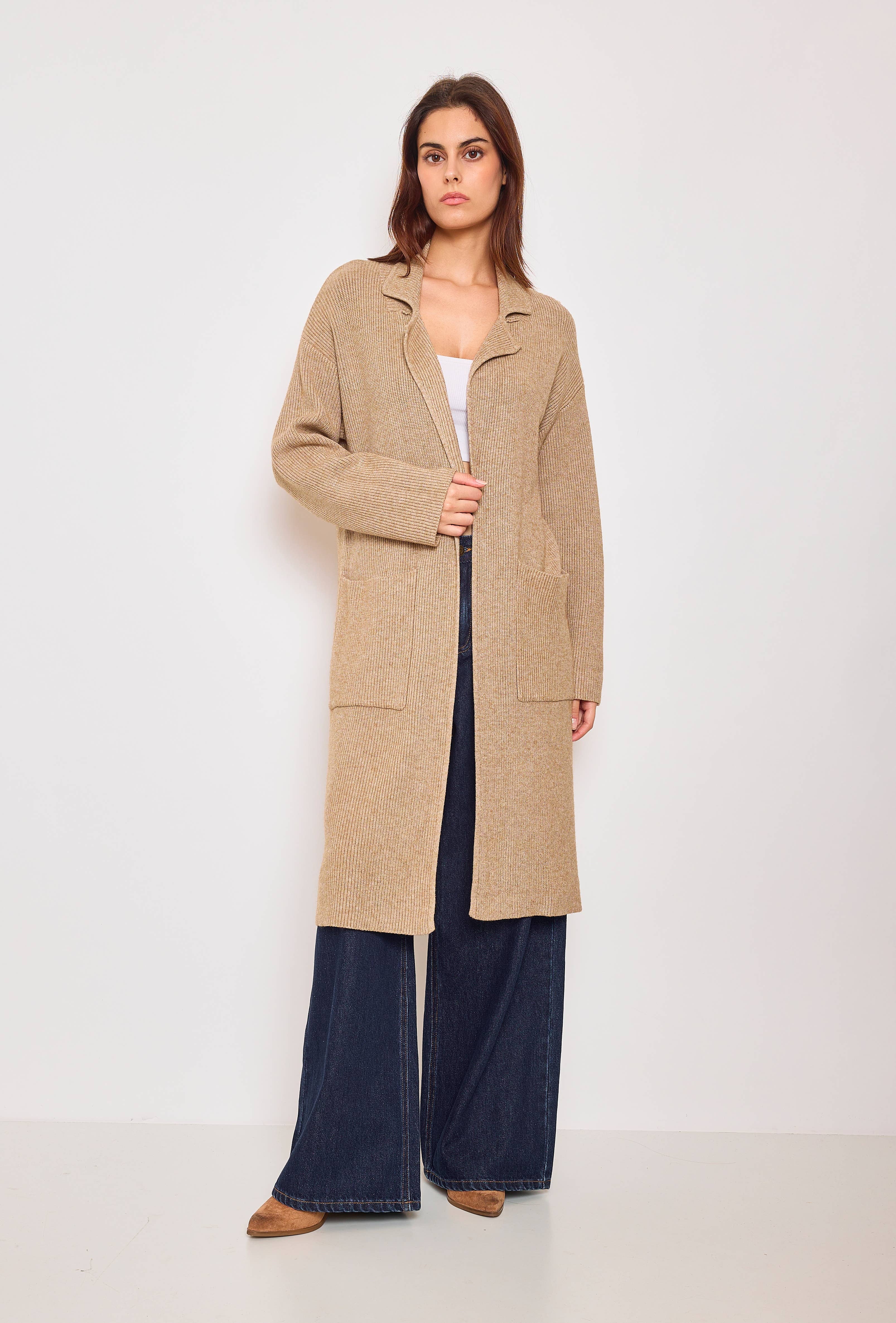 SUNNY STUDIO - Wholesale Jacket - Women's - Oversized jacket with collar and pockets1