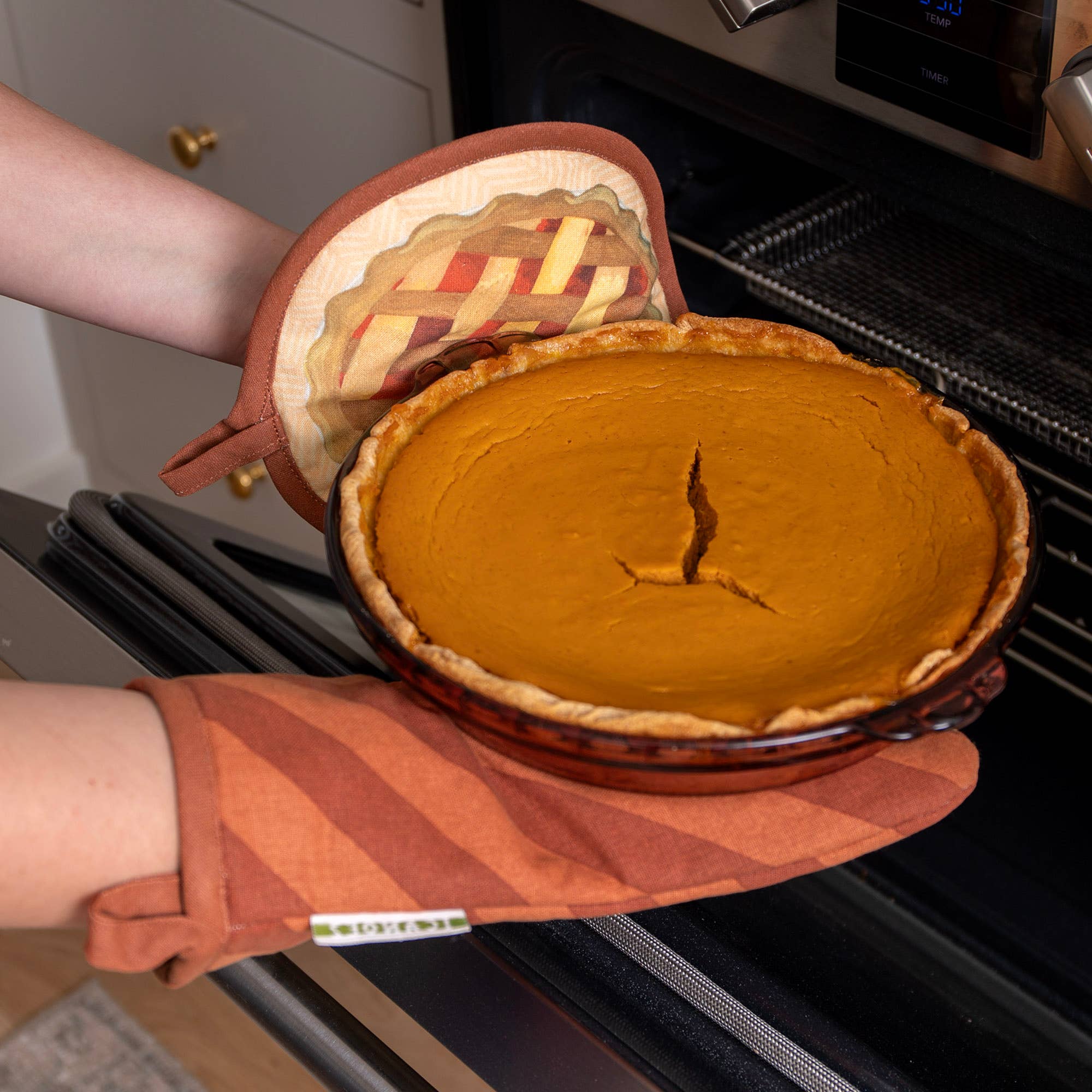 1canoe2 | One Canoe Two Paper Co. - Wholesale Oven Mitt/Pot Holder - Pie Pot Holder Set4