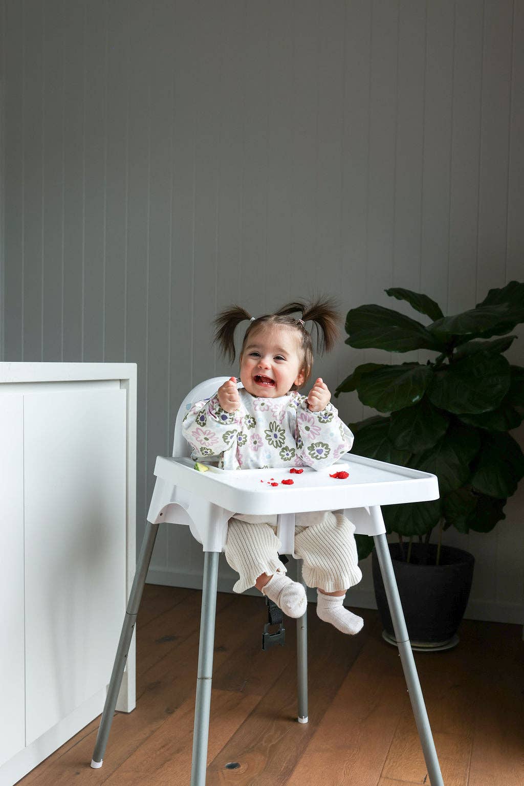 Tilda & Moo - Wholesale Bib - Baby - Big Flower Heart | Smock Bib2