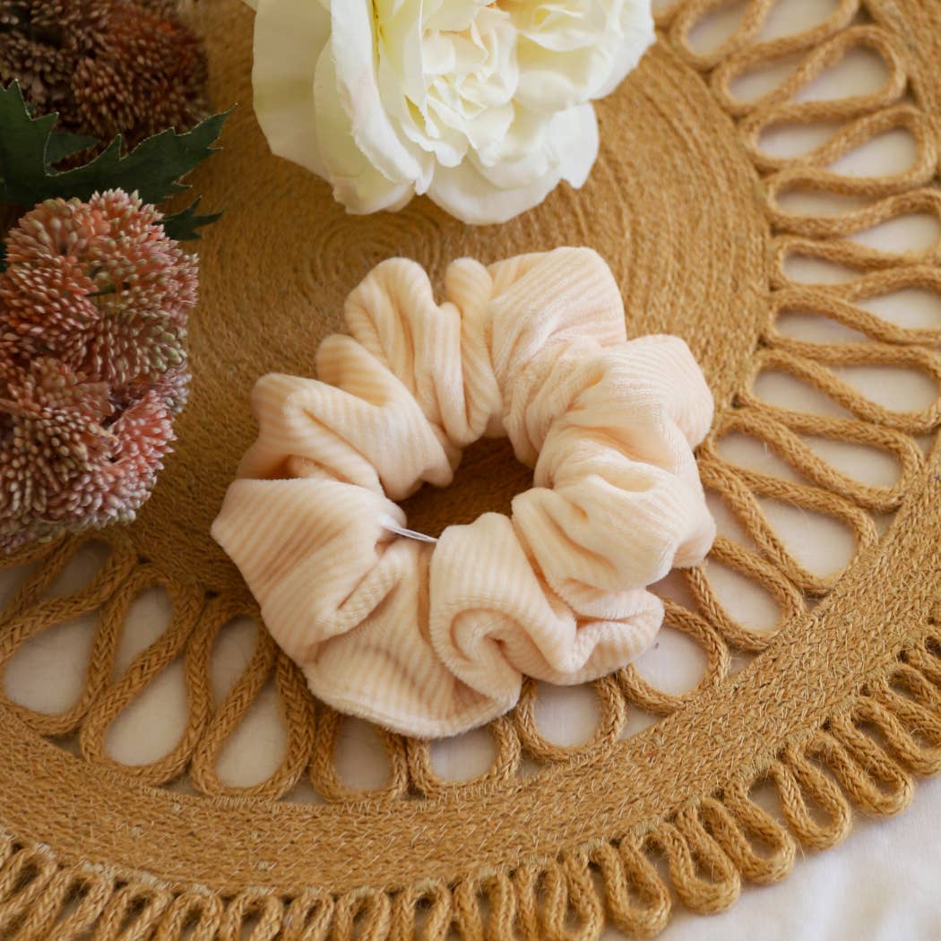 Wild Rose Accessories – Großhandel Haargummi – Damen – Cord-Haargummi aus Marshmallow-Samt