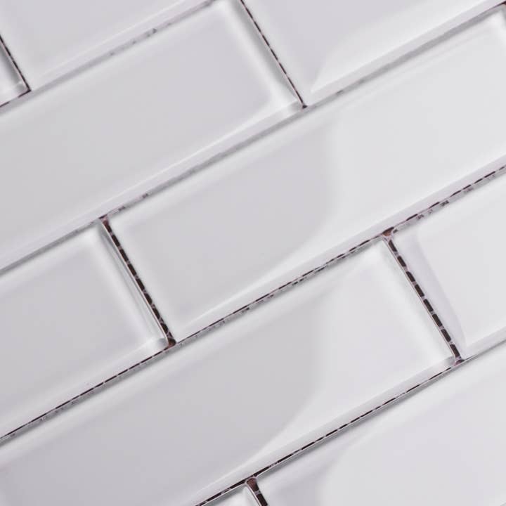 WS Tiles - Vente Carrelages muraux - Carreau de métro en mosaïque de verre 2 « x 6", dosseret pour cuisine et salle de bain - 5 pieds carrés par carton - super blanc4