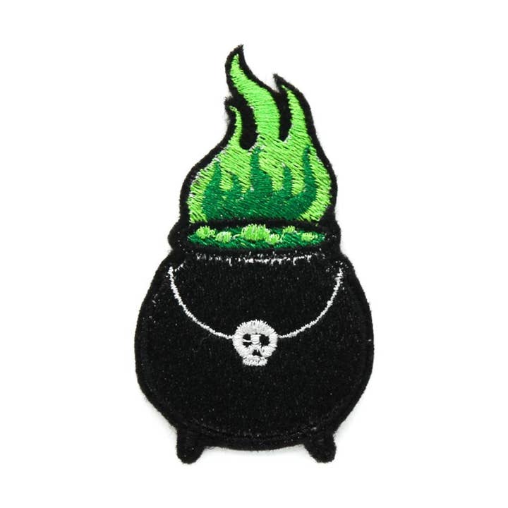 Witch Cauldron Iron-On Broderad Patch för wholesale av Project Pinup