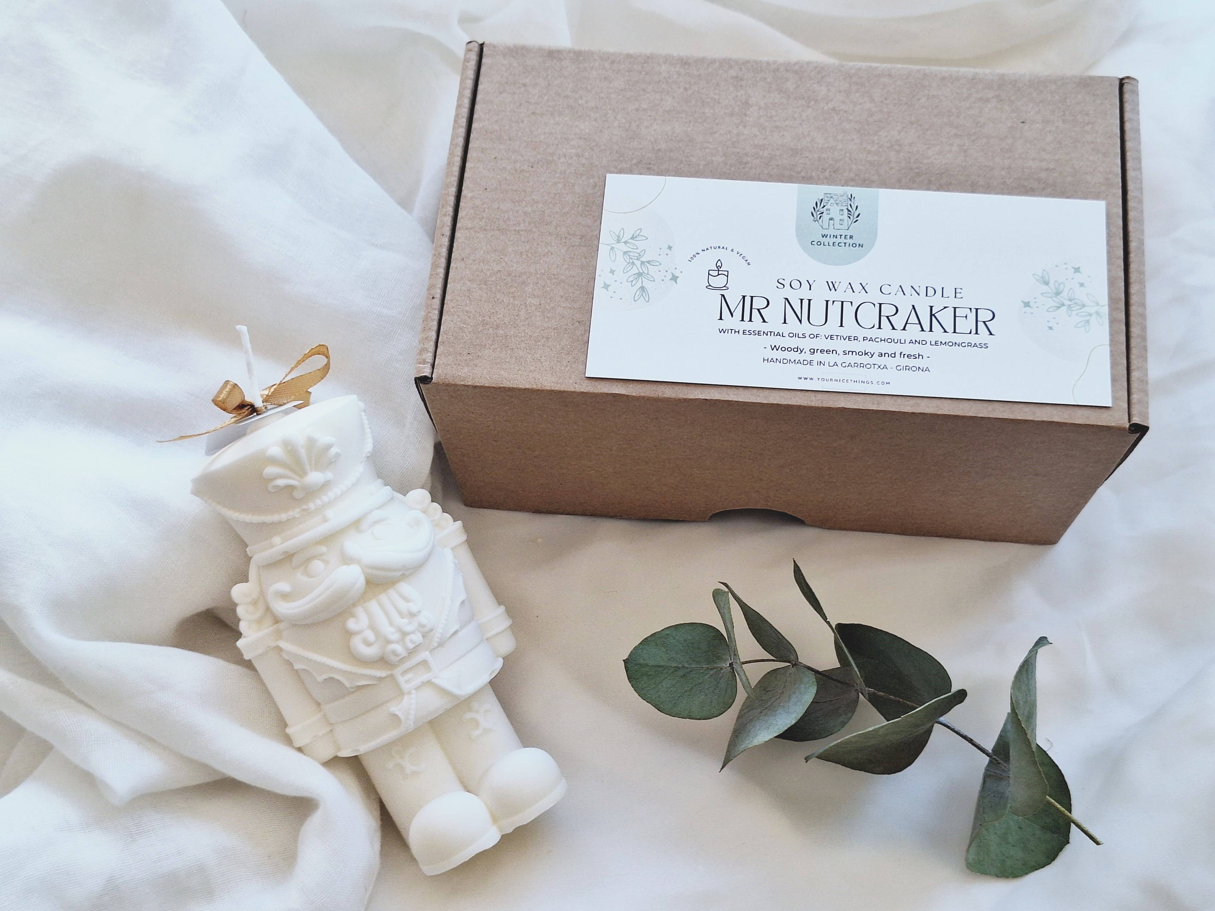 Your Nice Things - Candles - - Wholesale Novelty Candle - XXL soy wax Christmas candle nutcracker - Mr. Nutcracker1