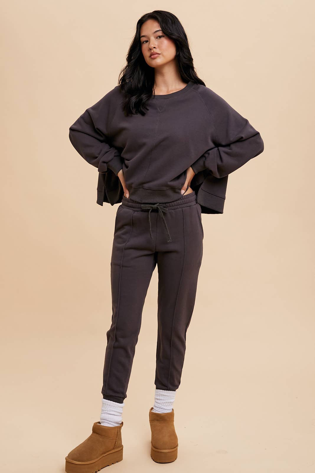 In Loom - Wholesale Sweatshirt - Women's - GARMENT WASHED RAGLAN PULLOVER SWEATSHIRT