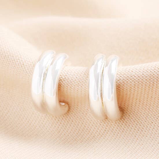 Boucles d'oreilles créoles à double arceau en argent pour la vente par Lisa Angel
