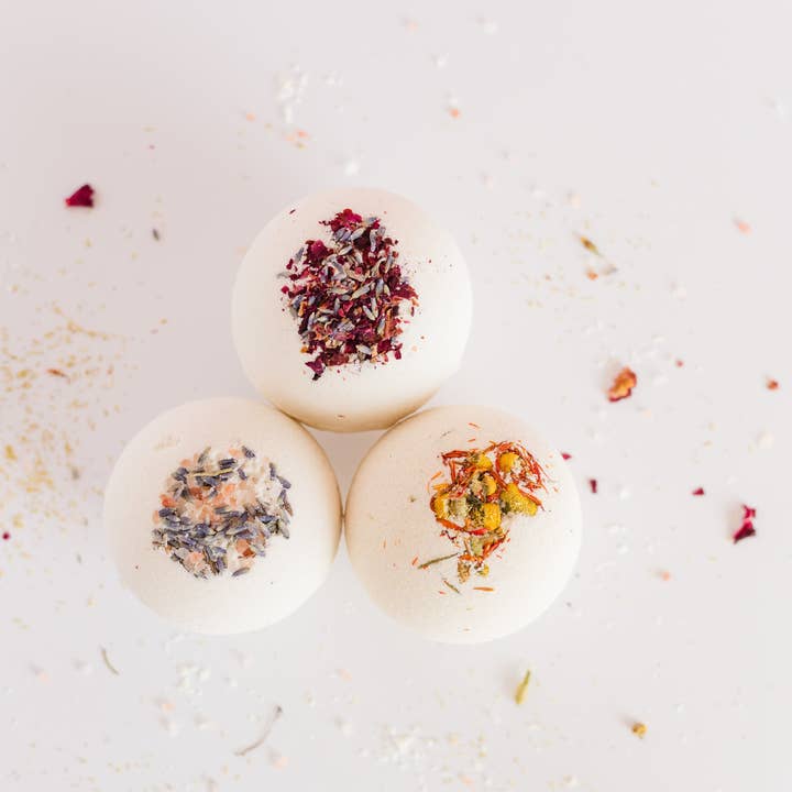 HandCraft Skincare - Wholesale Bath Bomb/Fizz - Sweet Floral + Coconut Milk Bath Bomb5