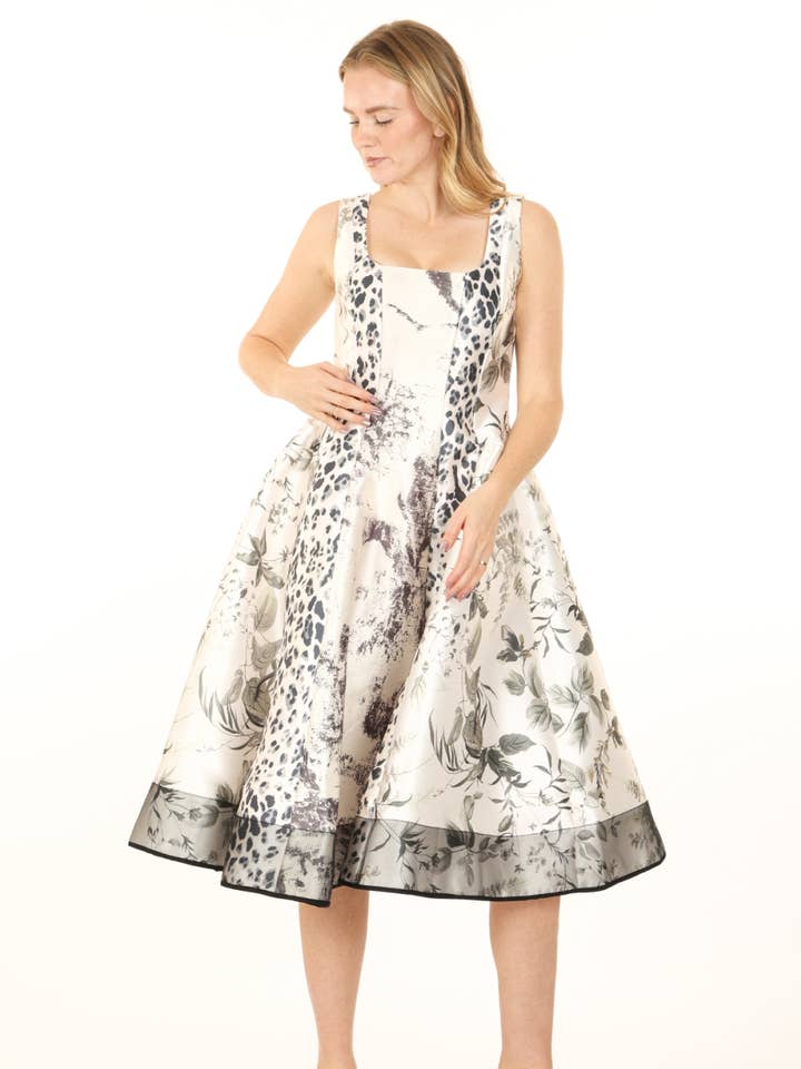 Vestido Midi de Cetim Sem Mangas com Estampas Múltiplas QC3975 por atacado de Beulah Style