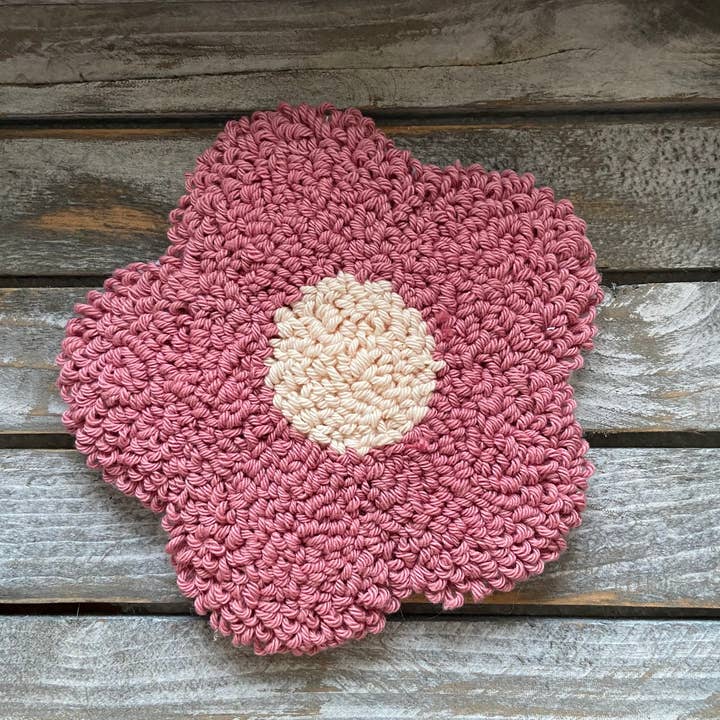 Sous-verre à café floral marguerite, tapis de tasse, tapis à punch needle pour la vente par Chickadee Creations