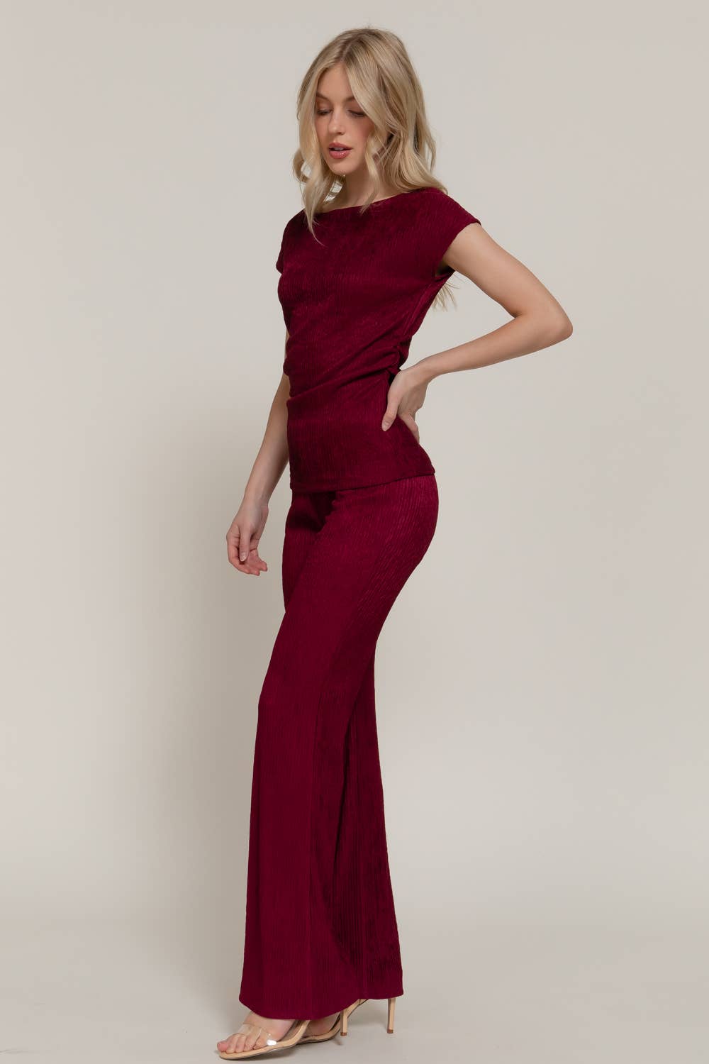 Active Basic | Active USA - Vendita all'ingrosso Completo top e pantaloni (NON loungewear) - Donna - Completo con Top a Manica Corta Dolman e Pantaloni Lunghi Svasati a Increspature Ondulate13