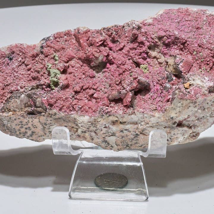 Échantillon de cobalto-calcite de 1,3 livre avec malachite pour la vente par Malachite And More