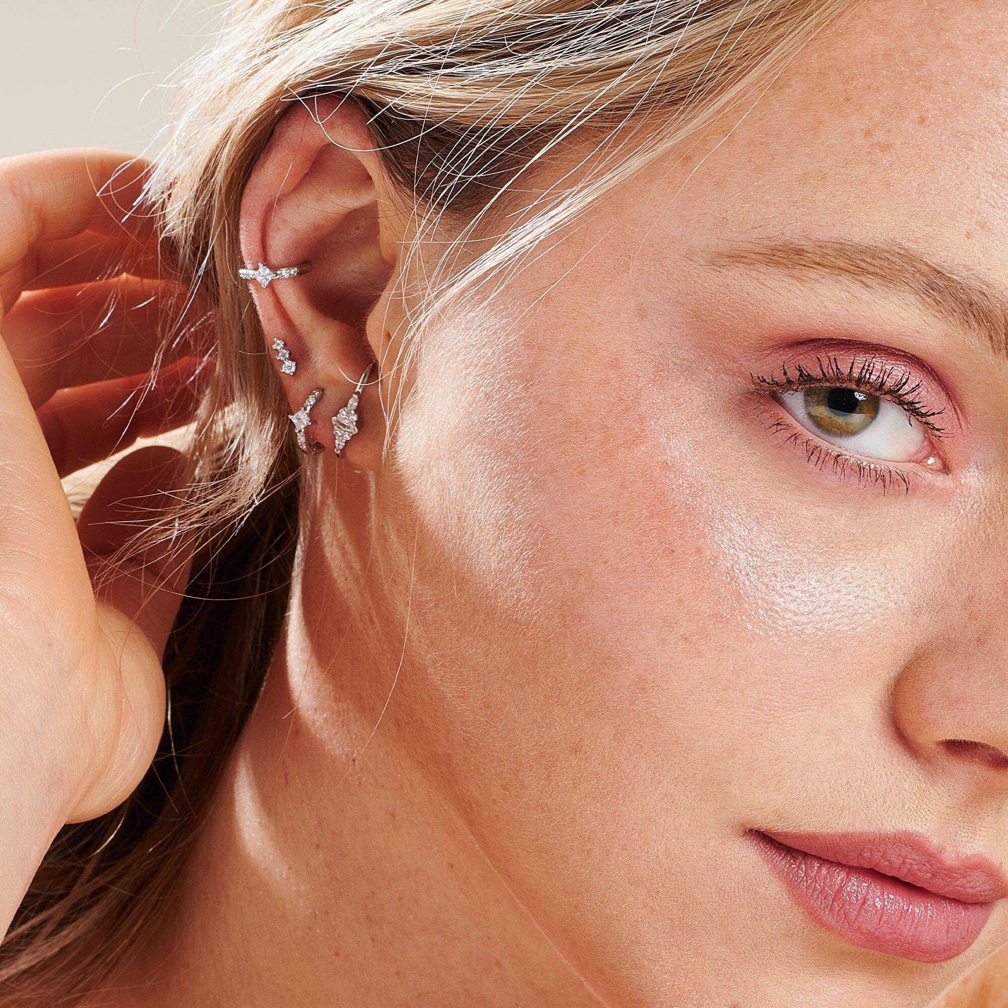 Nébuleuse Bijoux – wholesale Enkelt örhänge – Rym Blanche16